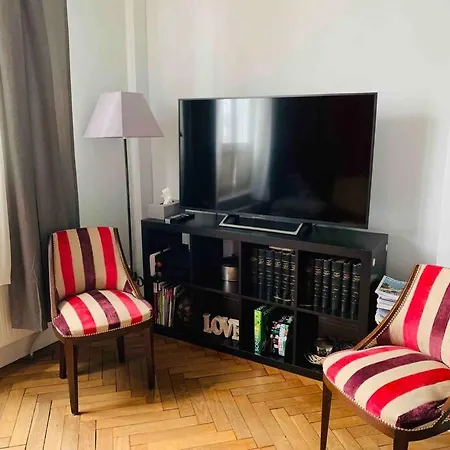 Vila Maison Entiere Proche Tram 170 M2 Jardin Parking *